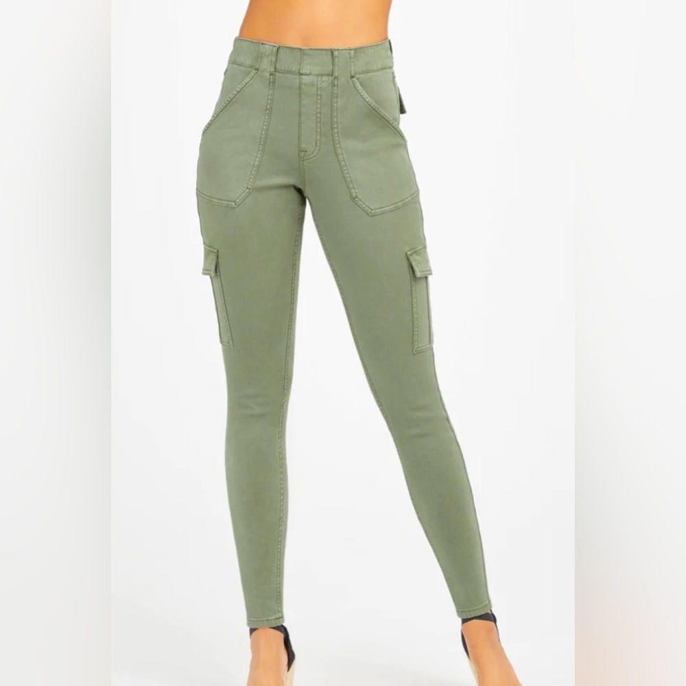Spanx women’s cargo pants, size Large, Tall